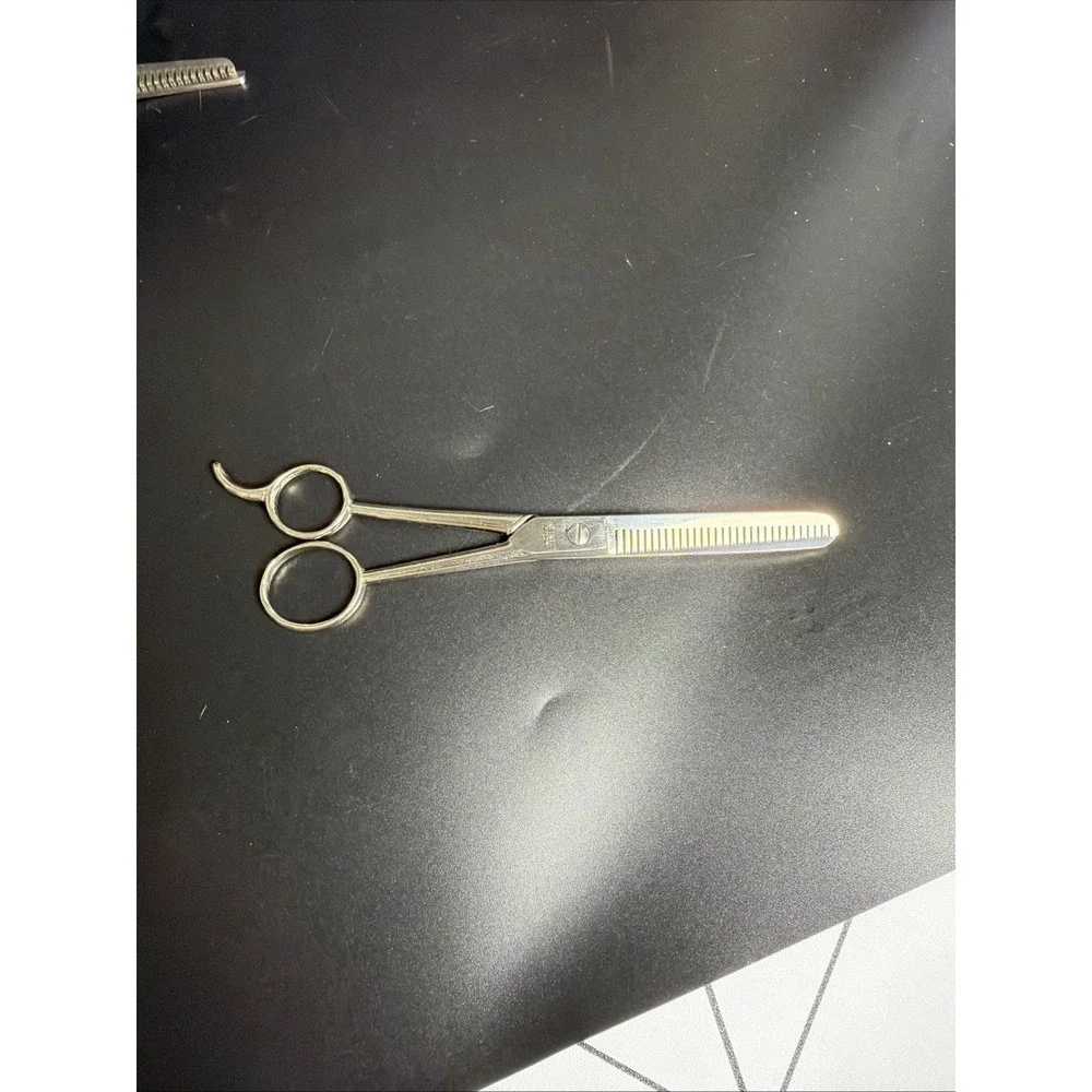 Lot Of 2‎ Vintage Thinning Shears Scissors Made in Italy And Japan Hofritz